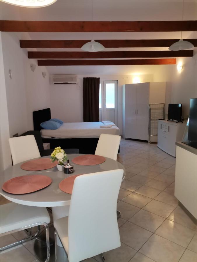 Dine Apartment Dubrovnik Eksteriør billede